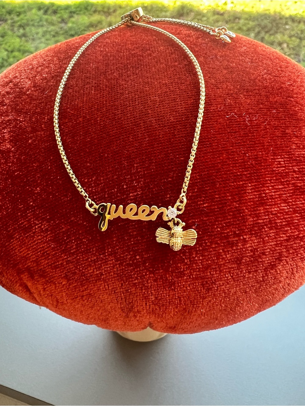 Kate Spade Queen Bee gold tone bracelet
